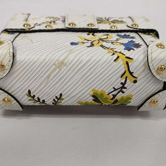 Limited Edition Louis Vuitton  Epi Romantic Blossom Essential Trunk White - Picture 8 of 10